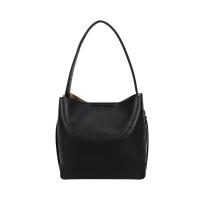 ULRIKA DESIGN svart MINIMALISM